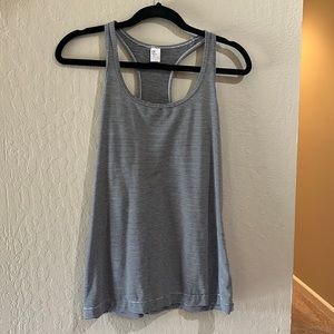 Stripped active top